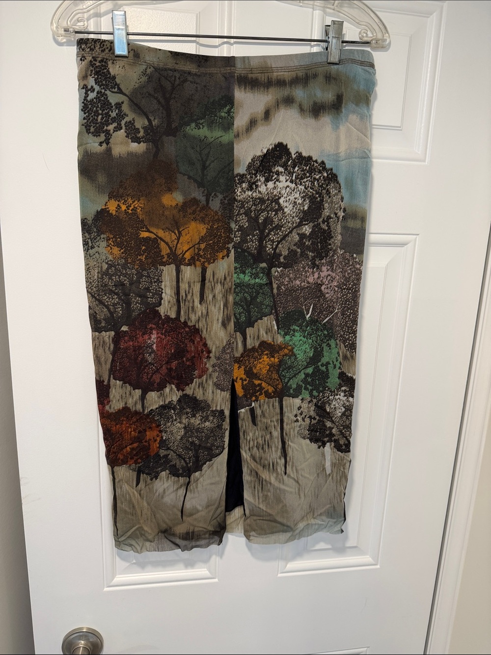 Viviana Scenic Tree-Print Midi Skirt in Olive, Rust, Green, Red